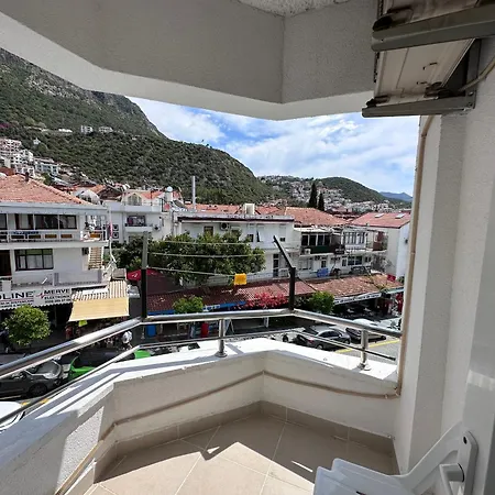 Δωμάτια σε οικογενειακή κατοικία Mimosa *